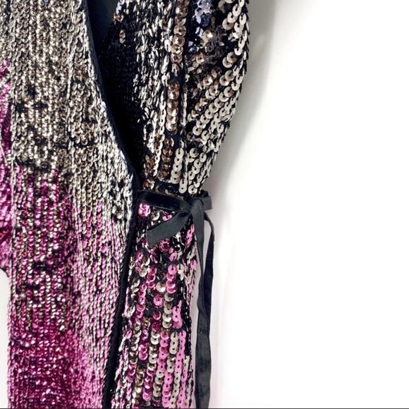 TOPSHOP Ombré Sequin Long Sleeve Wrap Minidress 2P - Picture 7 of 10